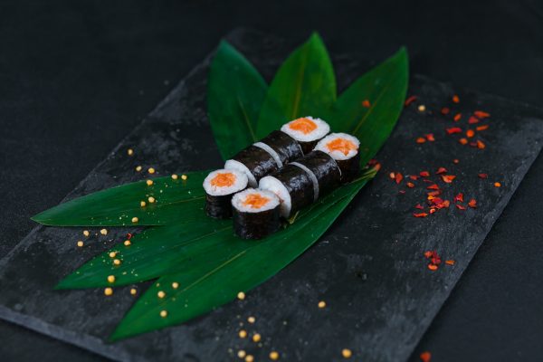 Маки с лососем