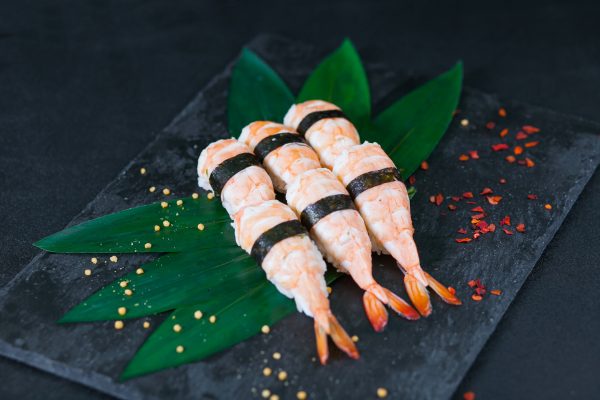 Суши с креветкой